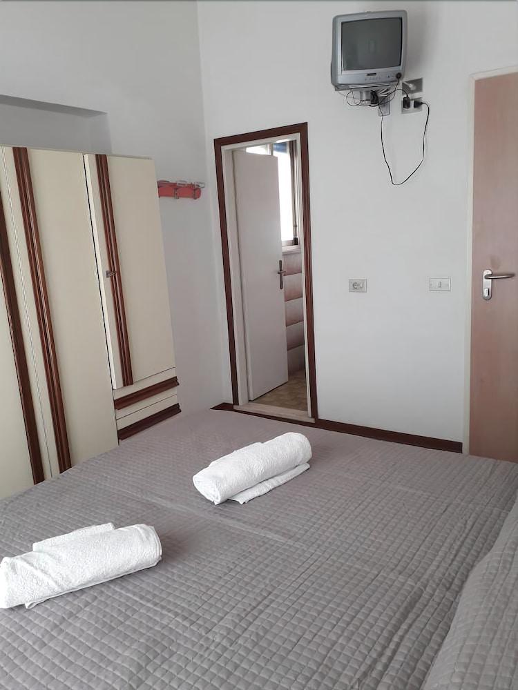 Hotel Sirena Беллария-Иджеа-Марина Экстерьер фото